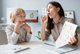 Обложка для статьи "Как научить ребенка английскому с нуля"