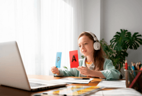 Обложка для статьи «Лучшие школы английского языка для детей в Санкт-Петербурге»