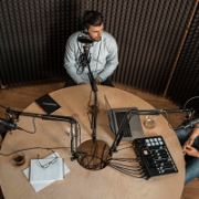 Обложка для статьи «Лучшие студии озвучки сериалов и фильмов»